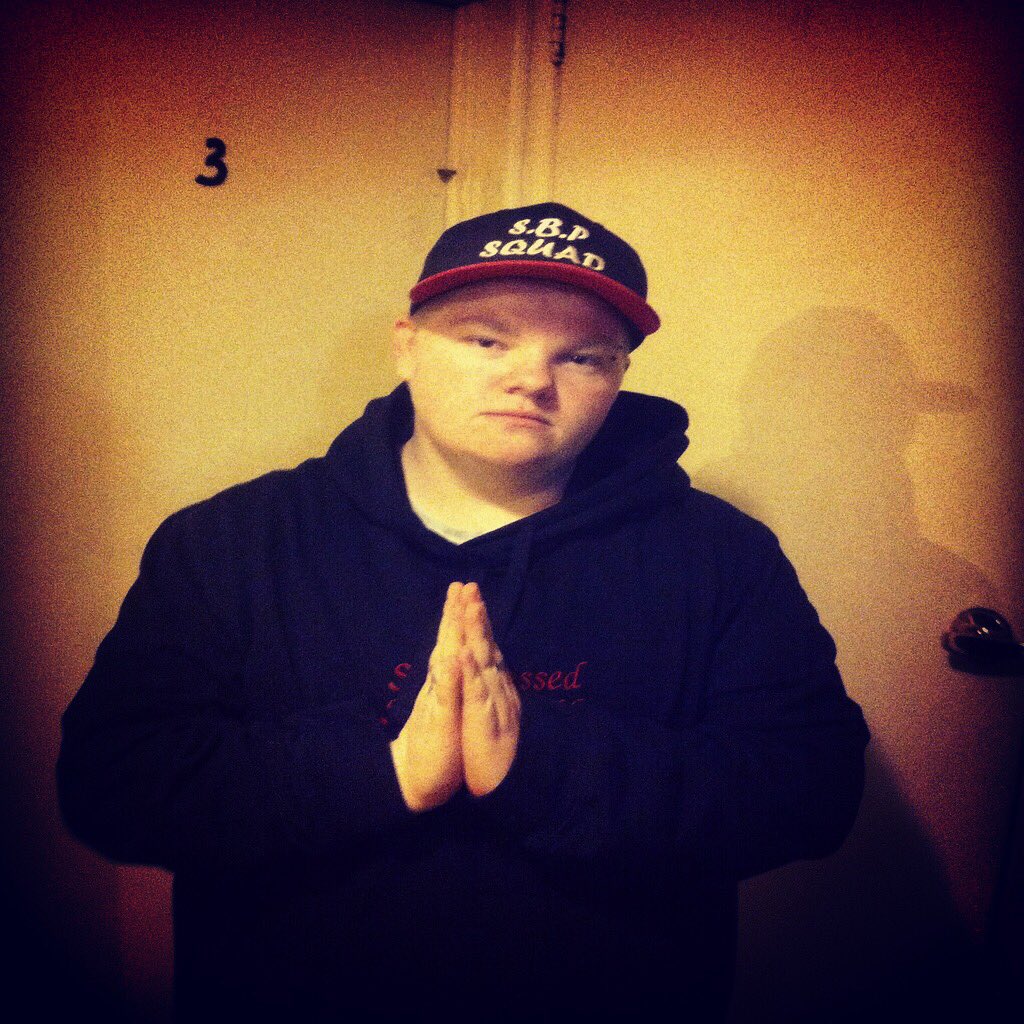 DeanWildd's tweet photo. Everyday I wake up and thank god for letting me see another day. Today I woke up and thanked God for letting me see my 27th birthday. I’m beyond thankful for the amazing friends and family I have in my life. #DeanWild #BIRTHDAY #SBP #GRINDINGFORGREATER https://t.co/chxIHjmEky