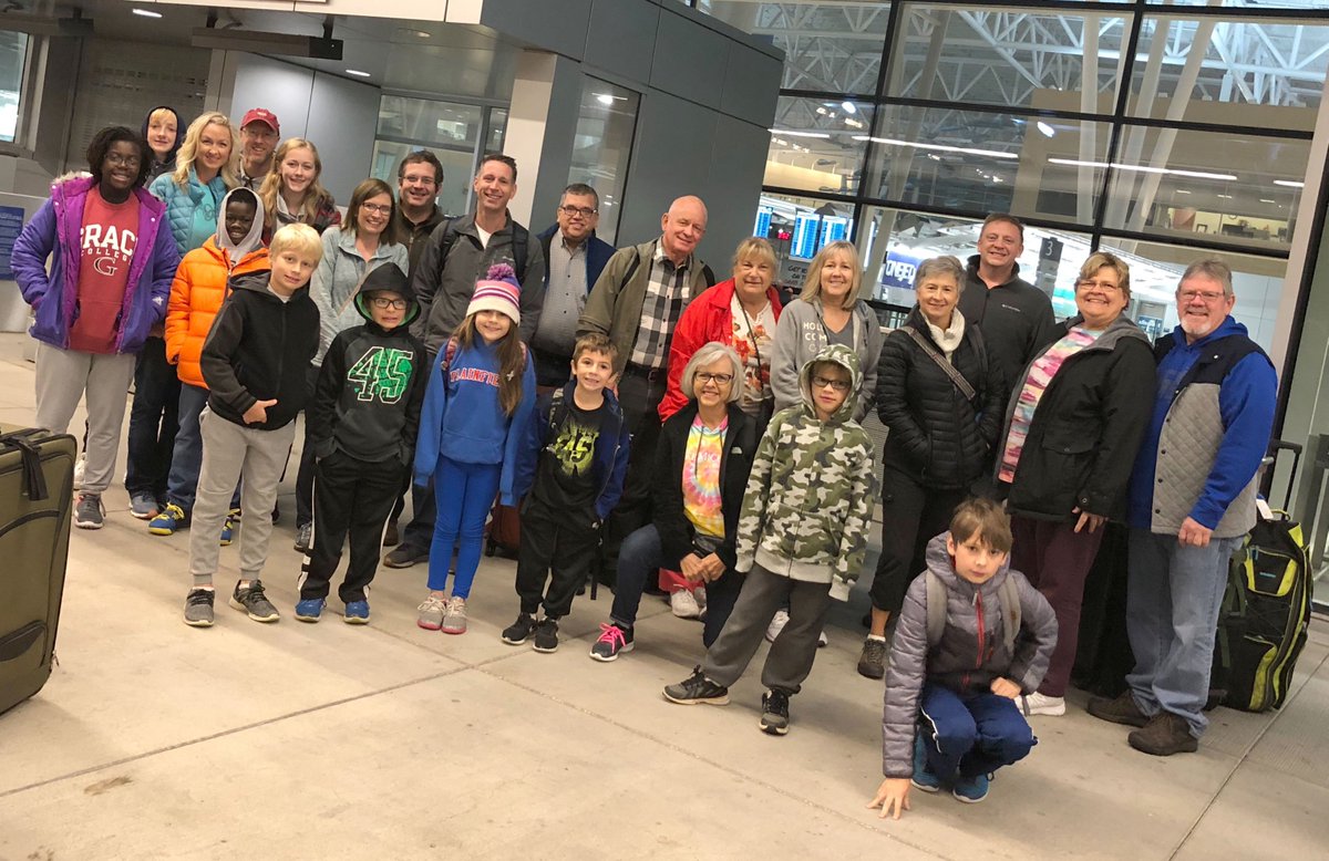 pcc1829's tweet photo. ICYMI: “Twenty-four people from PCC traveled to serve Red Sands Christian School in Winslow, Arizona during Fall Break. ...It was a beautiful experience melding 4 generations into 1 impactful week.” Read “Stories from Arizona”: https://t.co/DneOFFHAvA https://t.co/koL1S3vJ1R