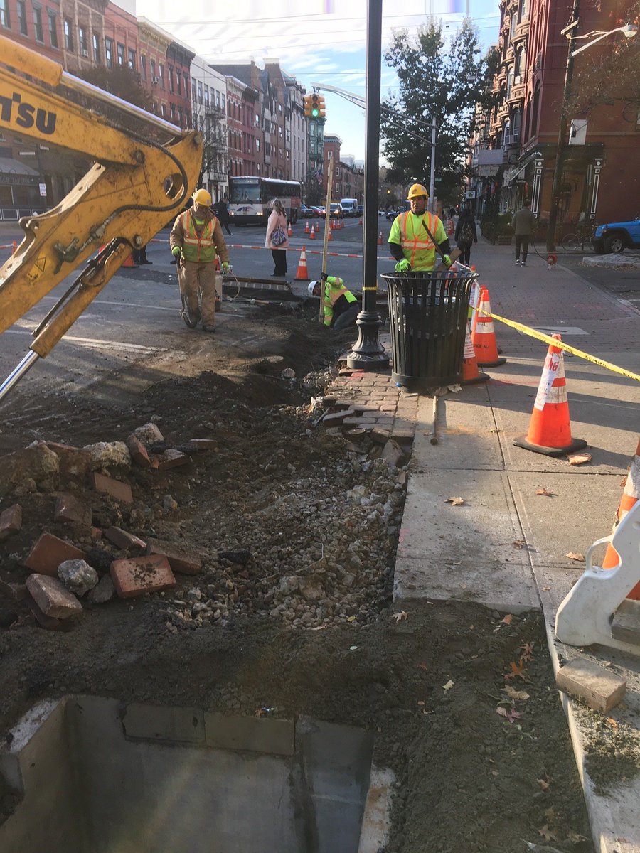 WashStProject's tweet image. Nov. 21 - Sidewalk work at 12th Street, with road closed from Bloomfield to Hudson. Drainage at 11th Street. Hydrant and punch list work in various locations.