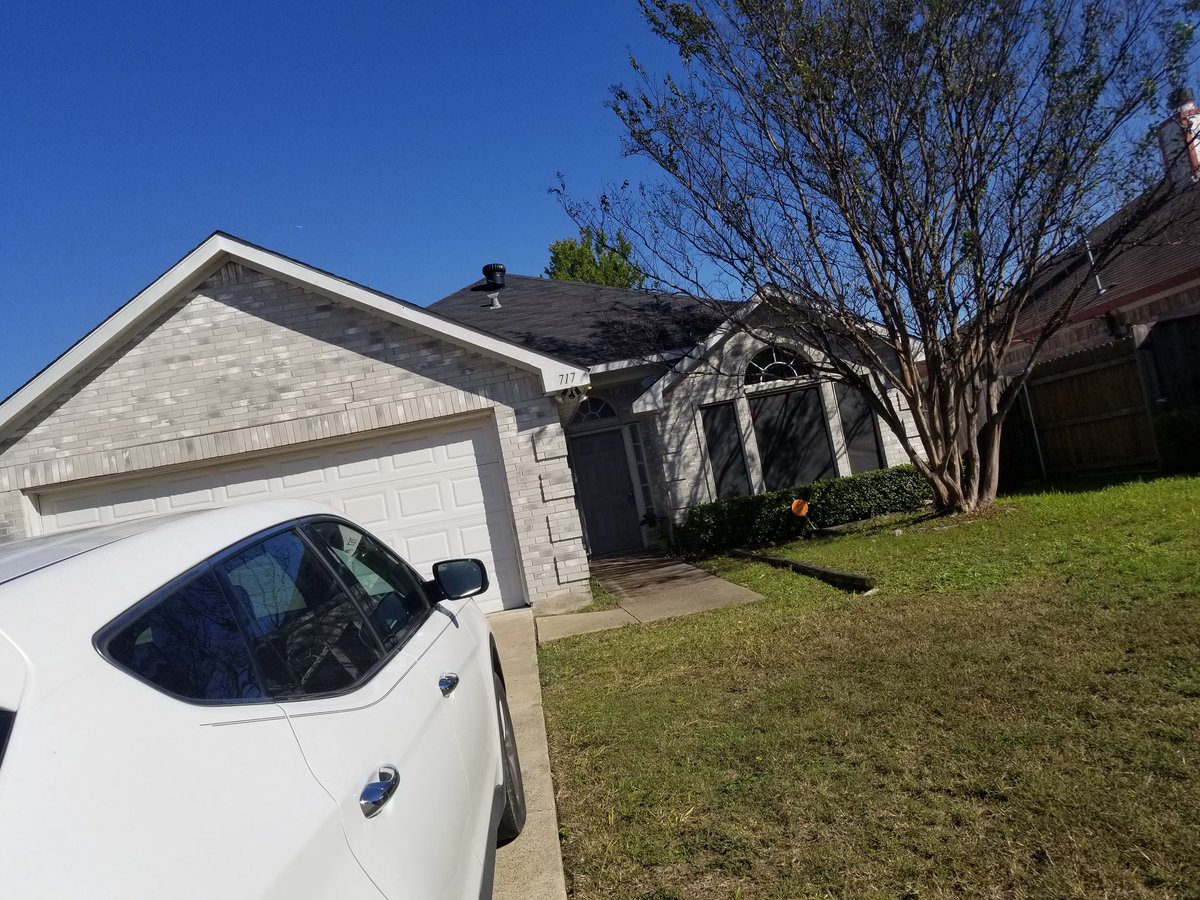 YeaThatBe_Me's tweet photo. Well now I did it I made a plan and stuck too it I saved and now I'm a Homeowner at 24 it wasn't easy but glad I did it Cant wait for 2019 more big thing coming #StayBlessed #AlwaysGrateful #GobFirst #StickToThePlan https://t.co/0OD2rdYqq6
