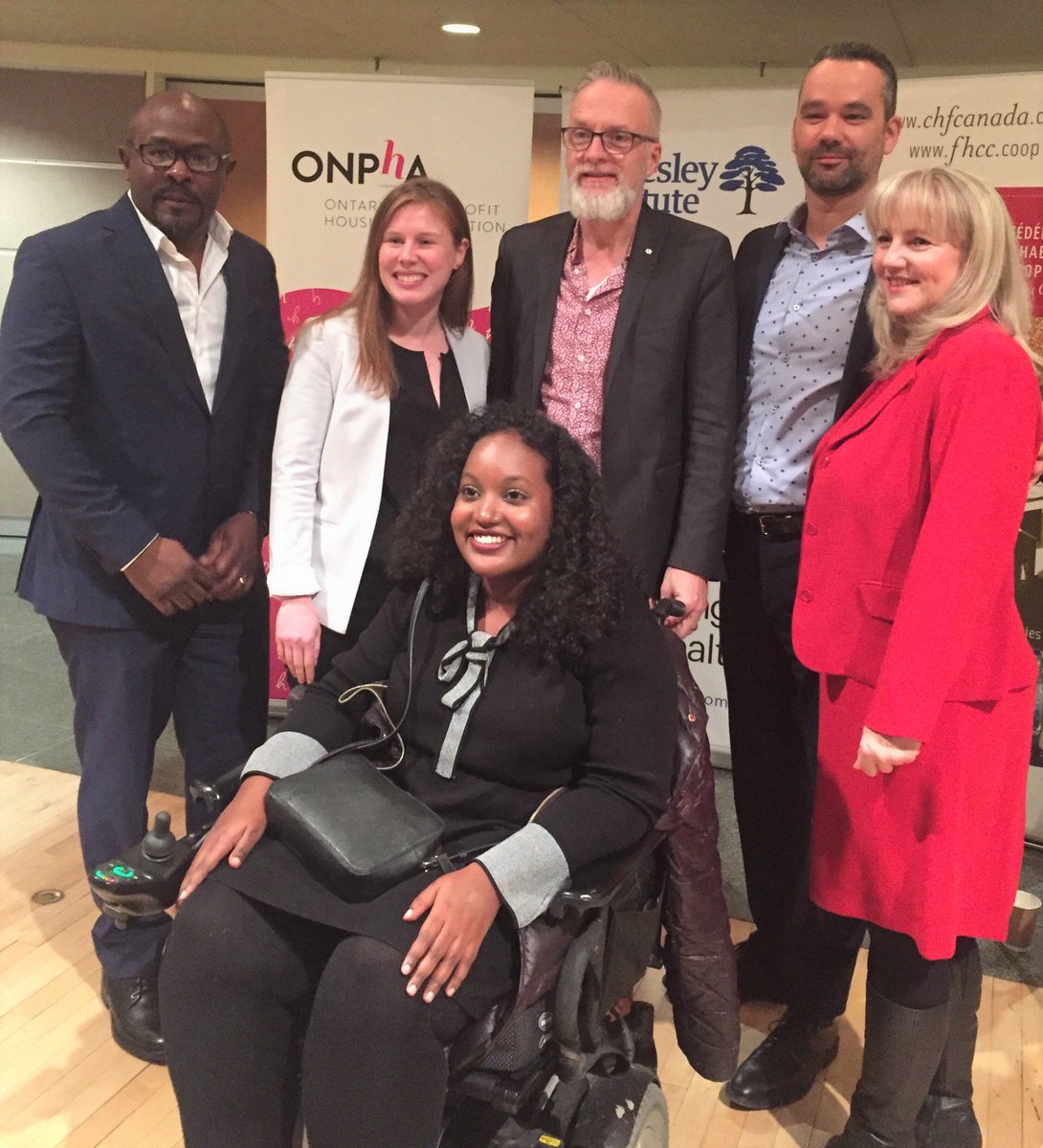 CHFCanada's tweet photo. Congrats & thanks to #UnderPressureTO panelists at last night's packed #NationalHousingWeek event in TO & partners @wellesleyWI @ONPHA and @EvergreenCanada! Pictured back l-r: Moderator @kwame_mckenzie @simoneswail @SteveGaetz @pedrobarataTO Lori-Anne Gagne. Front: @SarahJama_ https://t.co/KXmyUf0ckN