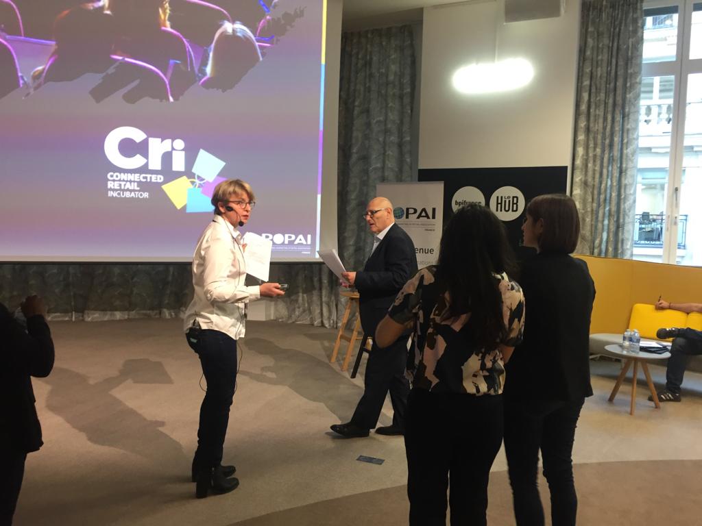 SHOP_ASSO_FR's tweet photo. On va parler #phygital #retailtainement #omnicanalité ! Ouverture du concours de PITCH #CRI2018 Connected Retail Incubator par notre animatrice @ElisabethCony de Madame Benchmark https://t.co/gunWGA6UZV