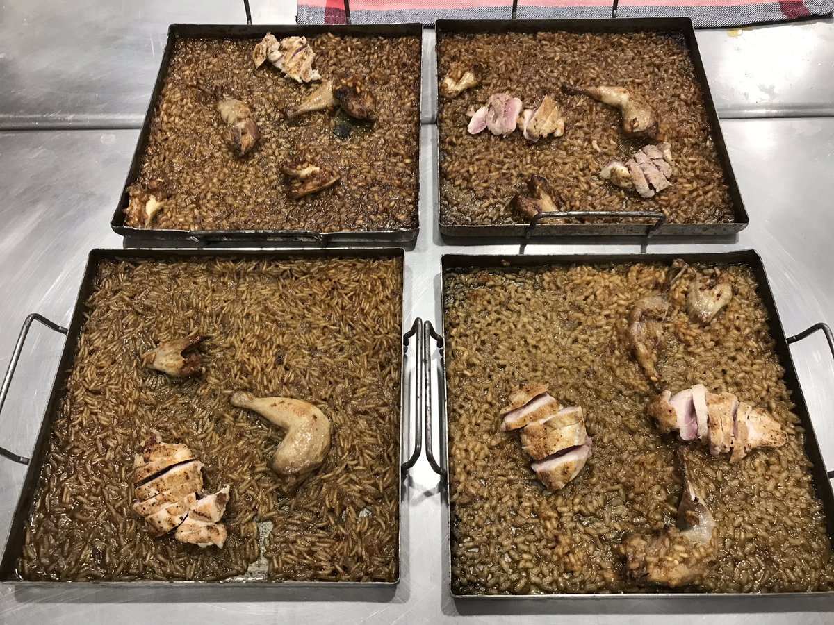joviatculinary's tweet photo. Al #tallercuina d’avui ens hem preguntat 🤔si  les varietats #arròs s’adhiuen a les #técniques de #cocció d’aquest, i hem fet #bahia #marisma #bomba #basmati #sec #huatlla #risotto @planctonmarino #caldós #llamàntol #saltat #curry @moliderafelet @arrozilladeriu
#lareceptadelexit https://t.co/2Or4cDf0sN