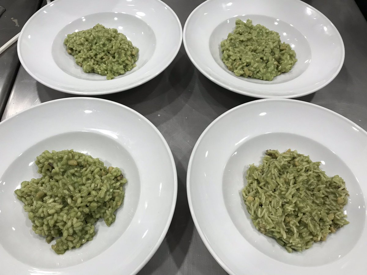 joviatculinary's tweet photo. Al #tallercuina d’avui ens hem preguntat 🤔si  les varietats #arròs s’adhiuen a les #técniques de #cocció d’aquest, i hem fet #bahia #marisma #bomba #basmati #sec #huatlla #risotto @planctonmarino #caldós #llamàntol #saltat #curry @moliderafelet @arrozilladeriu
#lareceptadelexit https://t.co/2Or4cDf0sN