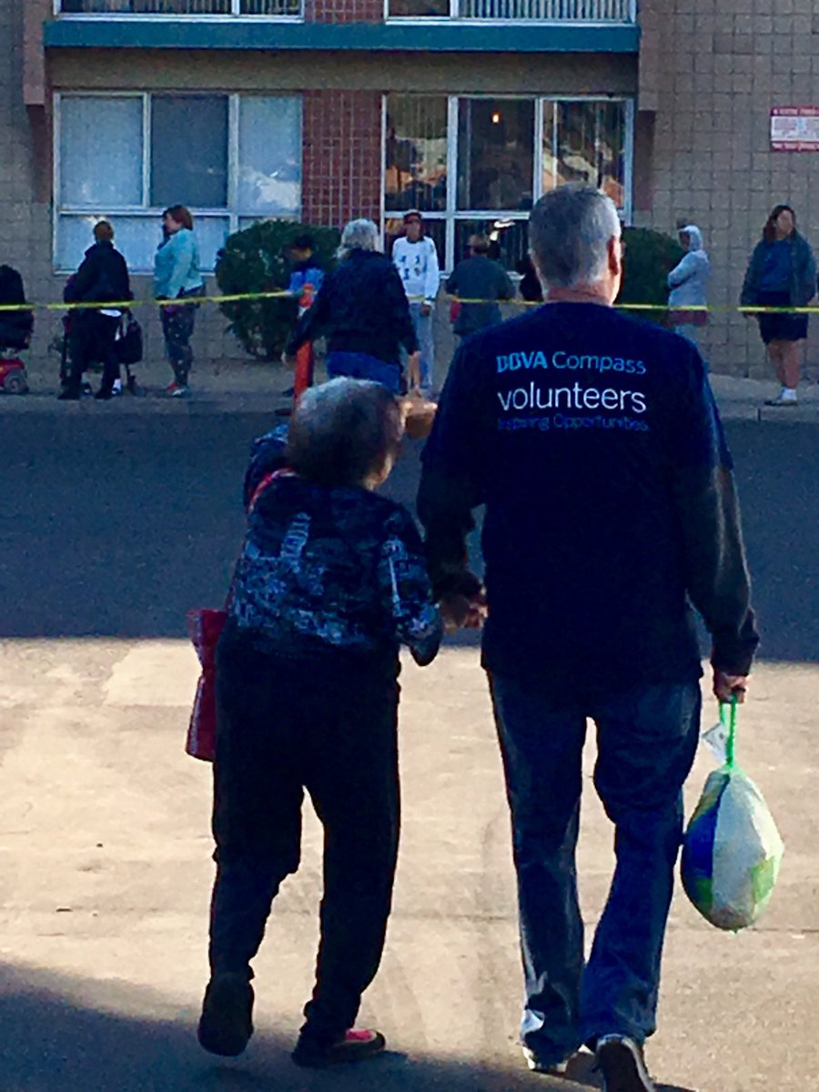 mcpabis's tweet image. The reason for the season! Day 2  of Turkey Distribution @HonorHealth Desert Mission Food Bank! #icarevalues