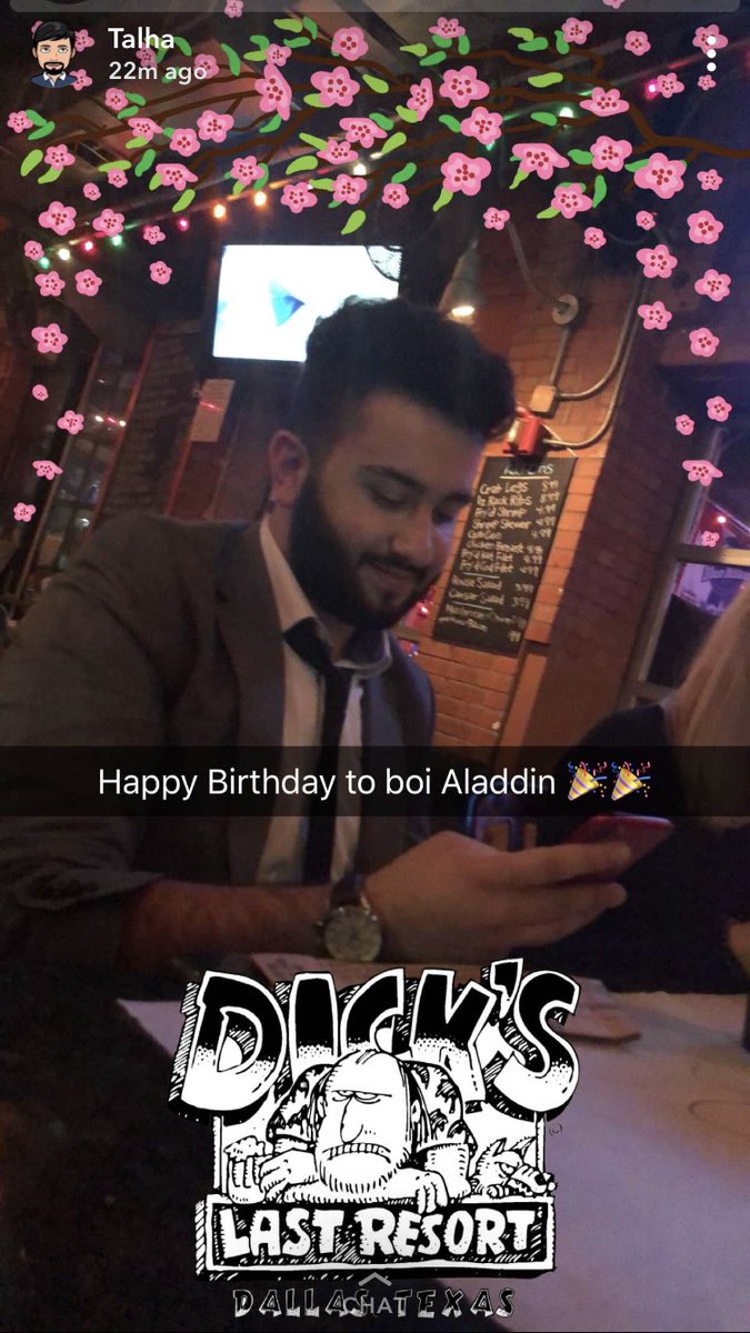 aladdin_208's tweet photo. #howdidpubertyhitme honestly it really didnβt hit me, I just got a bit fatter with a beard https://t.co/DxKc5aP64a
