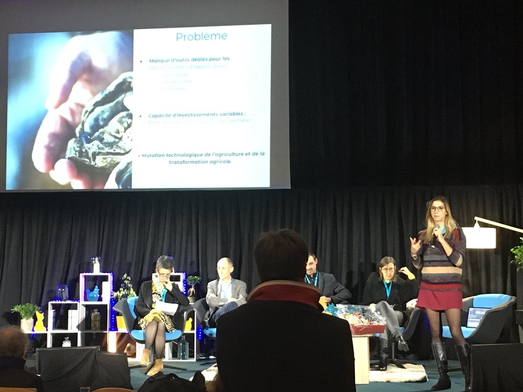 Bravo à Lucile Dauger prix spécial du jury #esaconnect pour la startup #othea, solution qui allie le numérique au service des productions aquacoles! Une place offerte pour le module entrepreneuriat de @Groupe_ESA avec <a href="/Drieliot/">Driss Elothmani</a> #DREAM #entrepreneuriat <a href="/MutationsAgri/">Mutations Agricoles</a>