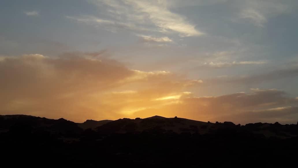 AshaninkaV's tweet photo. #Algerie Le bonheur n'est pas pensé, il est vécu!!!!! Les choses n'arrivent qu'une fois, alors vis les! #Djanet #Afrique #Desert #travelphotography #travelblogger #l4l #PhotoDeveloping #Photographie #adventuretime 🥰 #LoveForTadrart https://t.co/hYGlwYJNqA