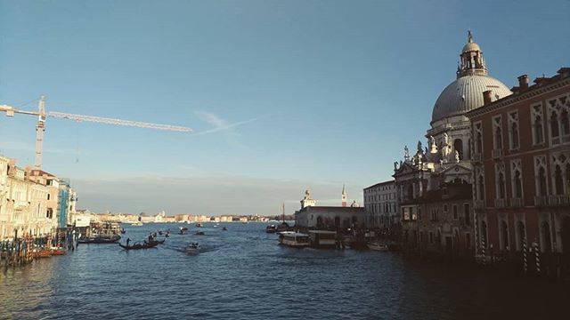 oncomingnope's tweet photo. E voi l'avete già acceso il moccolo?
.
.
.
.
.
.
.
.
#salute #madonnadellasalute #venezianity #venezianitá https://t.co/uHJjy2O10w