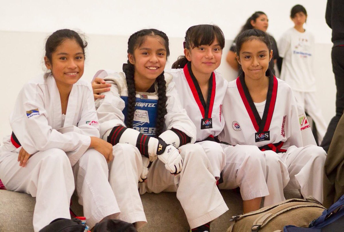 BurrosTkd's tweet photo. Nuestras guerreras!! #tkdburrosblancos #taekwondo #thebest #tkdmexico #lovetkd #tkdgirls https://t.co/nPUwwNmPCC