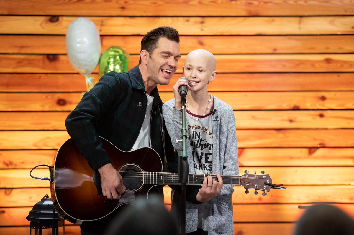 AutoNation's tweet photo. As #Thanksgiving approaches & #THEGOODPARTSTOUR comes to a close, #AutoNation & @AndyGrammer gave love as we visited @StJude @NVCCF @ChildrensTheOne & @wipeoutkdscancr . We created heartfelt memories and put smiles on the faces of children battling cancer. #DrivePink #GiveLove https://t.co/VM4eeXeGiV