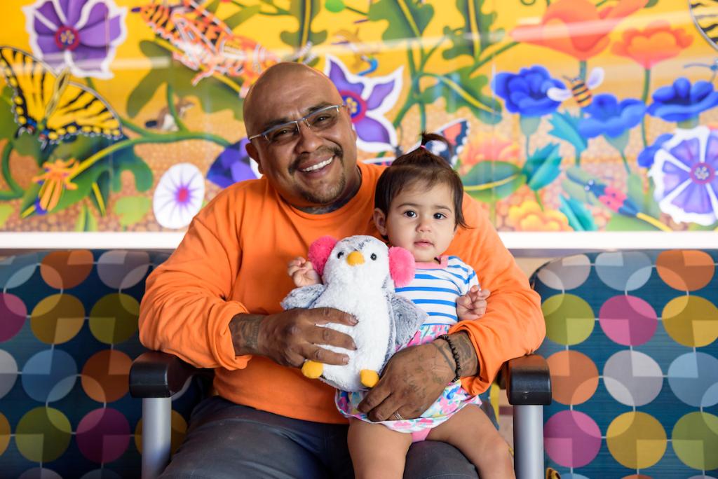 Supporting the work of children’s hospitals around the country is both an honor and a top priority. This November, we were thrilled bring some holiday cheer to Phoenix Children’s Hospital! 
talkingrain.com/news/post/brin…