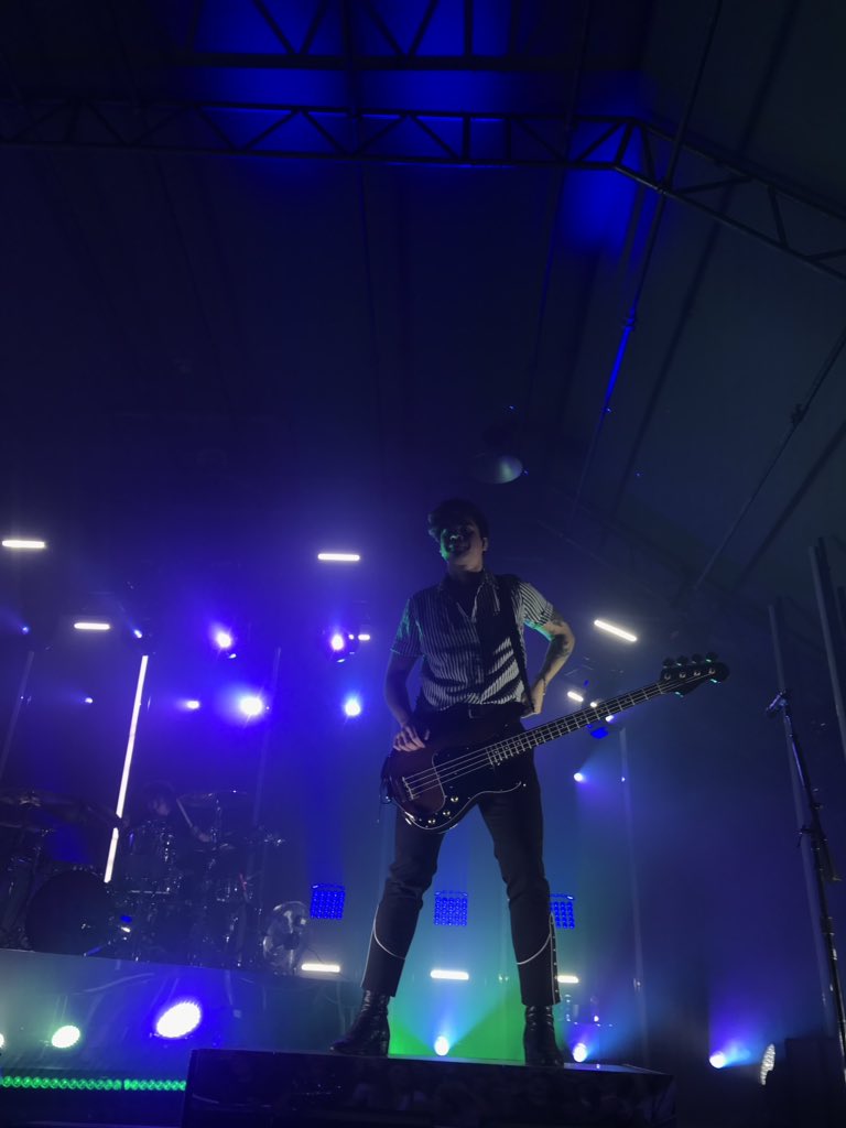 Alessiaa5SOS's tweet photo. I’m late but idc 
Thanks @5sos for making this tour so special for me, I’m incredibly happy about 14 year old me shazaming the underwear song in 2014. 💚 #mythamburg #mytmunich #MYTmemories https://t.co/BO9pzKMls6