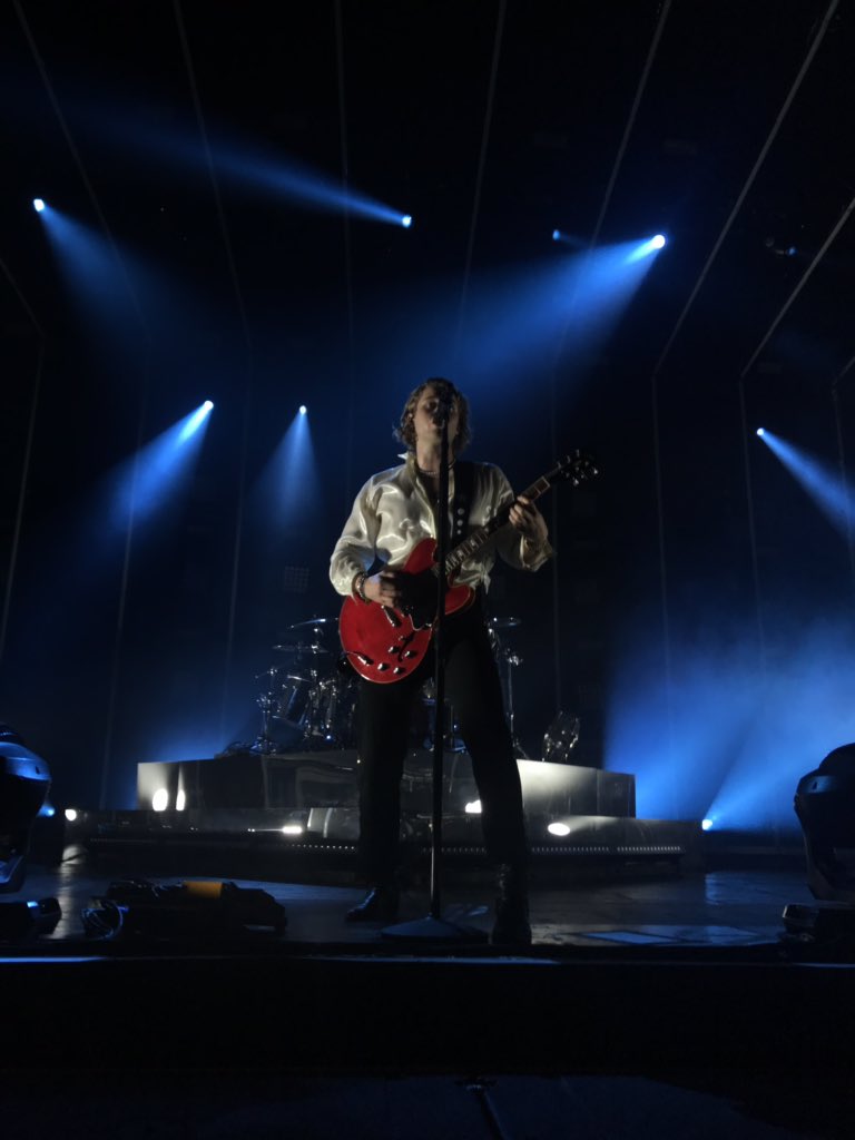 Alessiaa5SOS's tweet photo. I’m late but idc 
Thanks @5sos for making this tour so special for me, I’m incredibly happy about 14 year old me shazaming the underwear song in 2014. 💚 #mythamburg #mytmunich #MYTmemories https://t.co/BO9pzKMls6