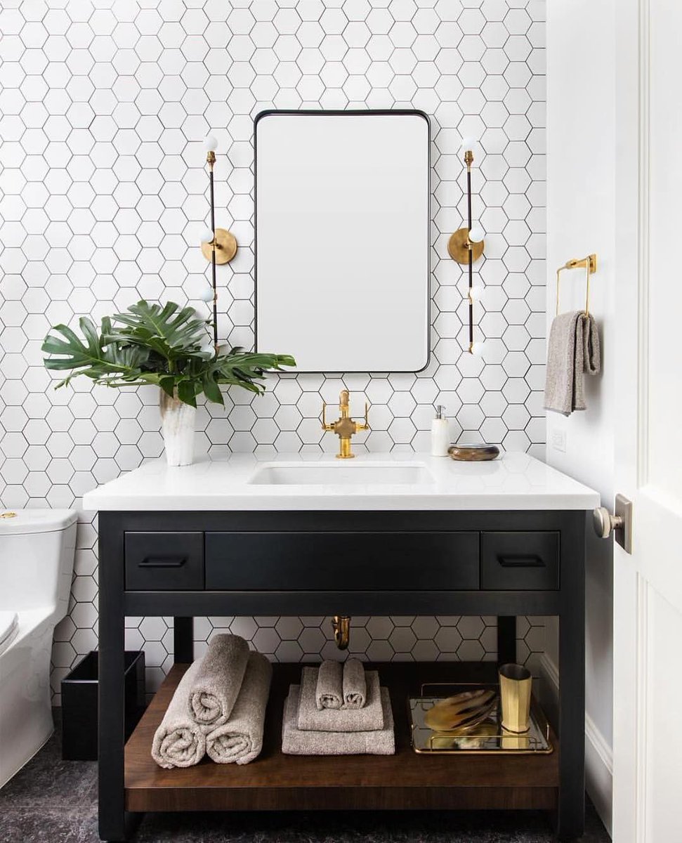 OliverRenos1's tweet photo. We love the flair that the gold fixture adds to this black &amp; white decor.
📸: @stephenbusken https://t.co/w7mLyM2XHL