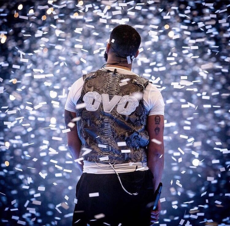 DrakeDirect's tweet photo. TOUR IS OFFICIALLY OVER. 
Congratulations @Drake on an amazing run. https://t.co/XjqgNdHb3y