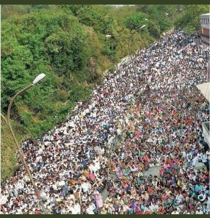 RahulBaghe's tweet photo. CMOMaharashtra 
@Pankajamunde 
#संगणकपरिचालक 
@YogeshKasav 
@Dev_fadnavis
@TV9Marathi 
 #संगणकपरिचालक
आम्ही  खुप काही मोठी मागणी नाही केली साहेब  फक्त  (IT)आय टी महामंडळ कडून नियुक्ती व #संगणकंपरीचालक  हे पद निश्चित  करा, व महिन्याच्या निश्चित तारिखला मानधन करा एवढीच विंनती. https://t.co/CcNWGnQ3iW