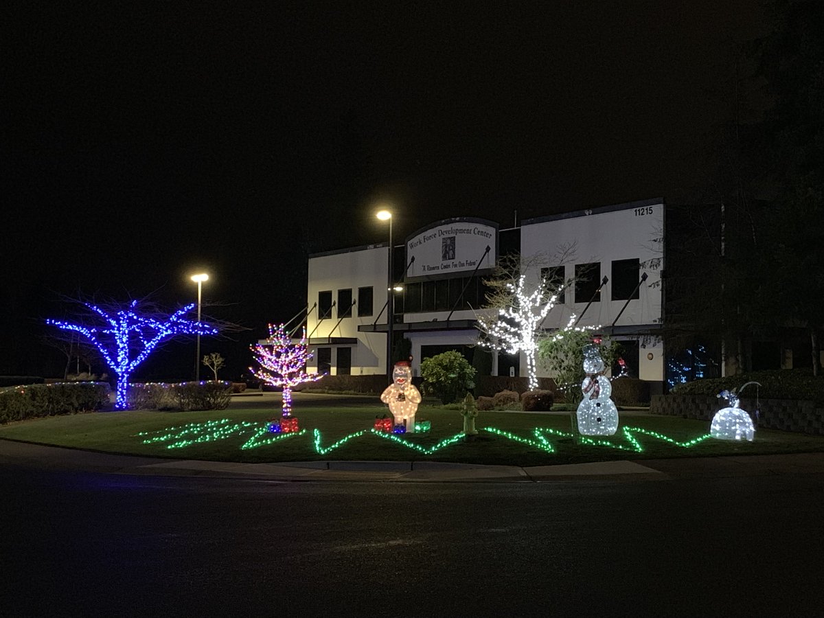 ElectroimpactUS's tweet photo. We hope you have a wonderful Thanksgiving. Our Christmas Light Display is up for all to see! Here are some images. WAY more impressive in person! So come drive by and see it for yourself #Christmas #ChristmasLights #HolidaySpirit https://t.co/fXbbwqtu5r