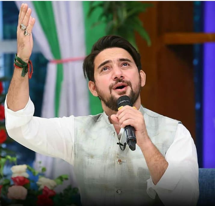 sukainahusyn's tweet photo. One and only ♥️
@syedFarhanAliwaris♥️
Best nohakhwan, Naatkhwan of the world 🗺 ♥️
#SpecialTransmission ♥️
#EidMiladulNabi ص
#TvOne1💞 https://t.co/h1XgPf391I