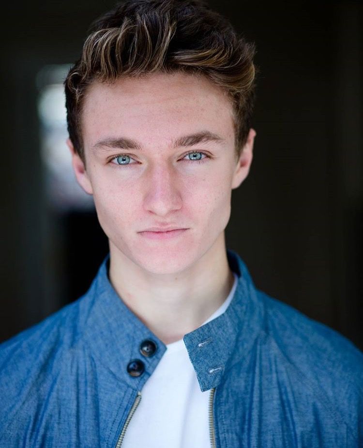 PromoHC's tweet photo. EN @HogwxrtsCollege BUSCAMOS A:

• Liam Smith.
• Edad: 16.
• Ocupación: estudiante de 6to en Hufflepuff.
• Hijo de Zacharias Smith.
• Mejor amigo de Oliver Marinelli.
• Pedido por @iHuffleHeart. 
• Fc: Harrison Osterfield.

RT. RT. https://t.co/d6OFYhxA3J