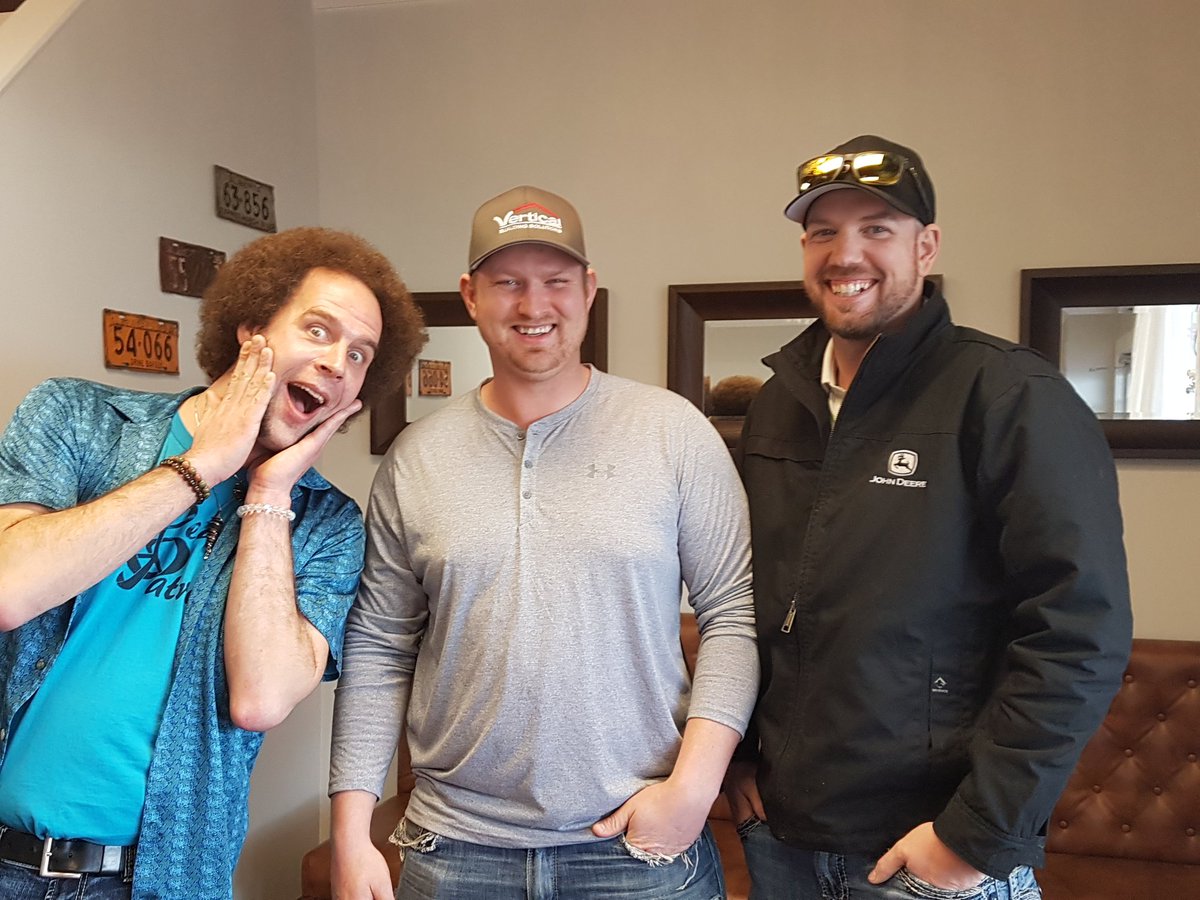TylaSavard's tweet photo. https://t.co/s1J4FzZD2Q
City Councilor Chris Thiessen shaving his iconic hair off to boost financial support for PARDS. Thank you Kevin at Big Stick Rentals, Chris and Leah from Haircraft! Here's the before &amp; after! https://t.co/q3HGD0Y2rJ