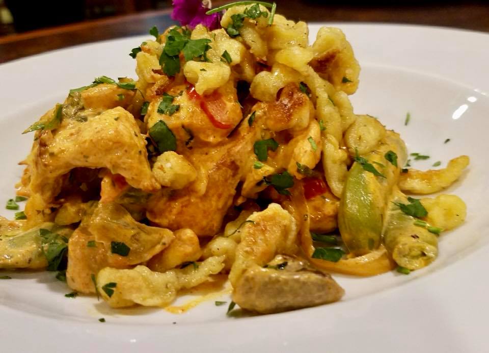 TriosLR's tweet image. 3 more days stand between you and the weekend. Don't let anything stand between you and this meal.
.
.
.
#TriosRestaurant #NewAmerican #LittleRockAR #Arkansas #Cocktails #LittleRockFood #EatLittleRock