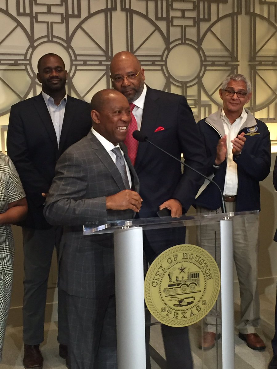 pasralphwest's tweet image. Thank you to Houston Mayor @sylvesterturner, City Council, and the members of @thechurchww for making Ralph Douglas West Day so special! #beencouraged #RDWDay #ADayToRemember