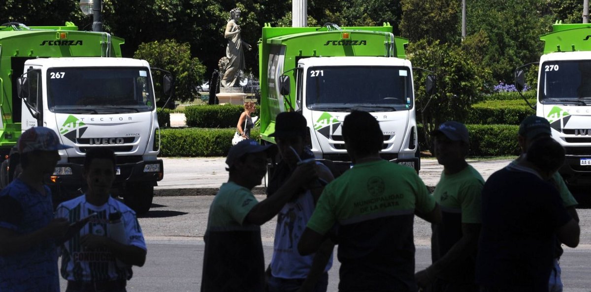 0221Informa's tweet photo. 🚚ESUR se queda con la recolección de los residuos y la contenerización de la ciudad 👉https://t.co/ULApz3A7yf https://t.co/LMqsncuYJG