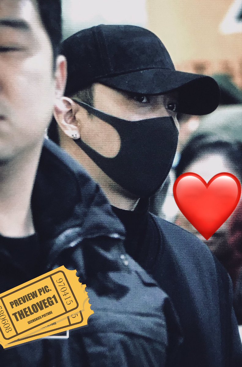 theloveg1's tweet photo. 181122 #뭉쳐야뜬다 🇹🇭 입국 프리뷰1

오늘도 변함없이 잘생겼지원 🥰
오빠 연달은 해외 스케 수고 많으셨어요 ♥️
#은지원 #eunjiwon https://t.co/RpdiUXRd4d