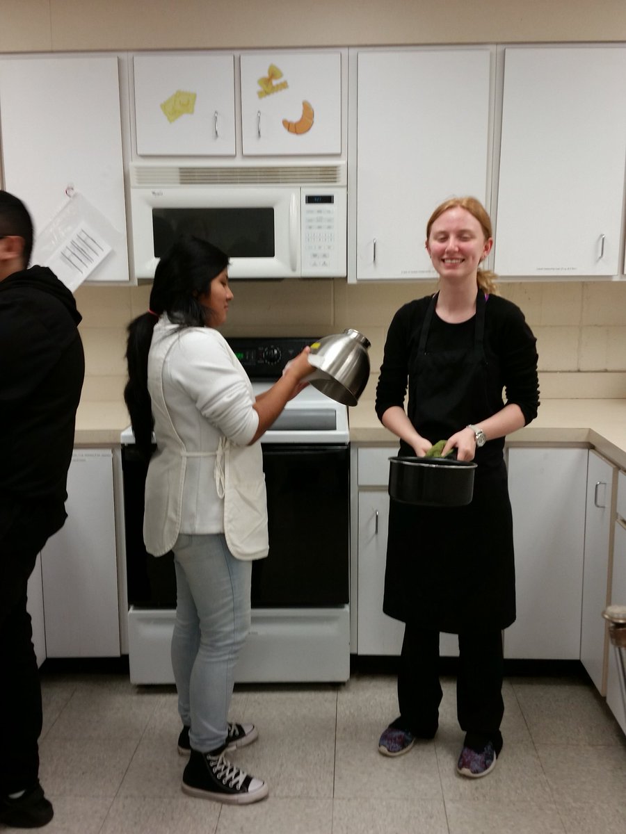cboyles07's tweet photo. Foods 1 enjoying their pudding, hot cocoa, and whipped cream lab. #twotypesofpeople https://t.co/OnXKjyh2yW