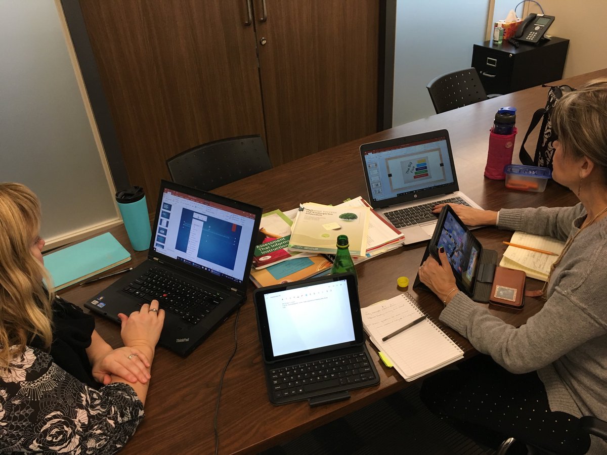 Collaborating, learning and planning for upcoming PD sessions! ⁦<a href="/RSHWDSB/">HWDSB Reading Specialists</a>⁩ ⁦<a href="/AndreaDawn19/">Andrea Dawn19</a>⁩ ⁦@mrsburlanyette⁩