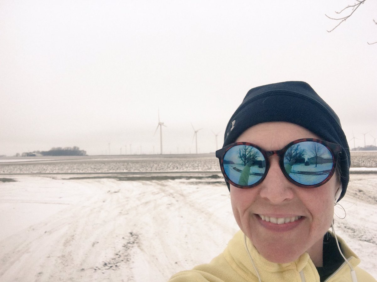 SheilahEmilie's tweet photo. Chilly run in MN... two pieces of pie for me #runforpie #Thanksgiving2018 https://t.co/WLhCk56KwP