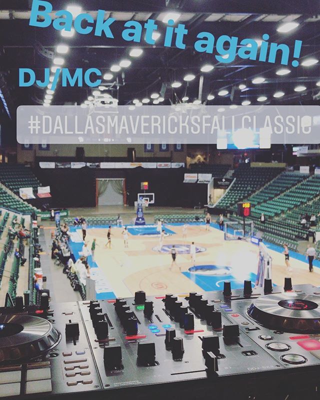 joescriv's tweet photo. After driving my mom from Cali here to stay with us for a couple months I'm right back in action. This time the boys play at the @dallasmavs #fallclassic. Love what I do! #entertainer #DJ #MC #Announcer #scrivmarketing #sports #events https://t.co/FbVlKHtUB4 https://t.co/tPfanUYFcZ