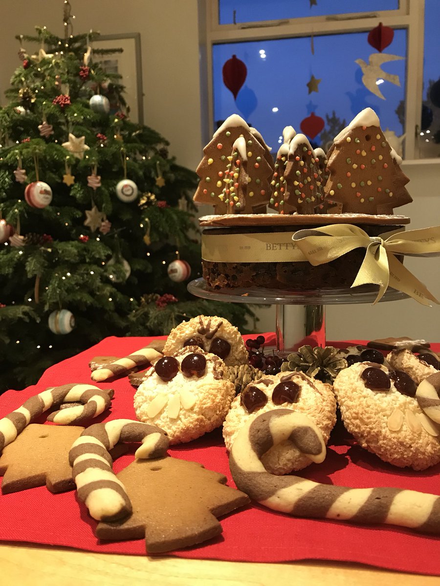 ticktaylor1's tweet photo. Play day at the School today, Lebkhuken Tree cake topper, fat Rascal Macaroons and Candy cane Biscuits , can’t believe I get paid to do this @Bettys https://t.co/LLNsJU7lOq