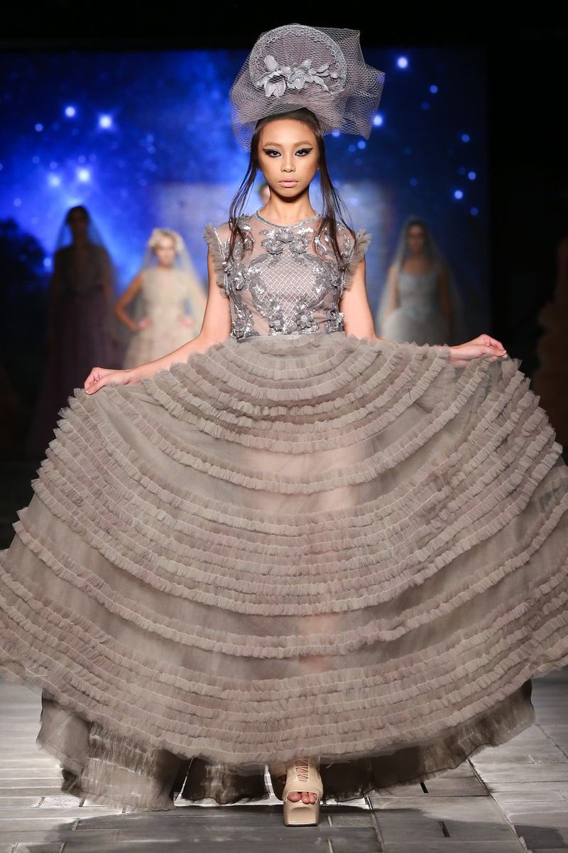 mwtrendsetter's tweet photo. 1 MILLION TWEETS ACHIEVED!!!

#MAYMAYForAmatoAFW2018
Arab Fashion Week

@maymayentrata07 @Barber_Edward_ https://t.co/OY47GivxdD