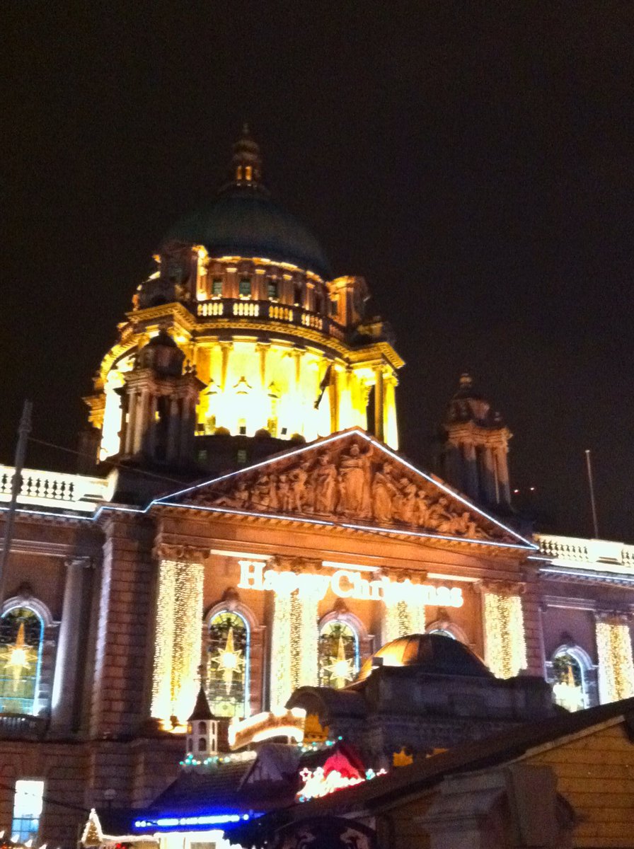 Good luck alma mater <a href="/Unionmhockey/">Union College Men's Hockey</a> in Belfast. Enjoy Christmas Market before you leave!Big W tmrw v @Yale_Hockey. Pic=Our last 🦃 in Belfast!