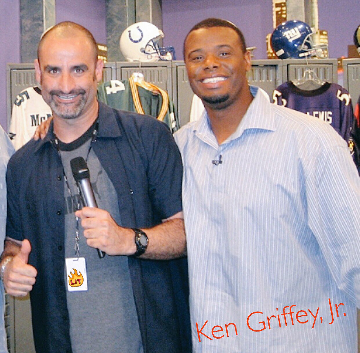 Happy 49th Birthday to MLB Hall of Famer Ken Griffey, Jr. !!  