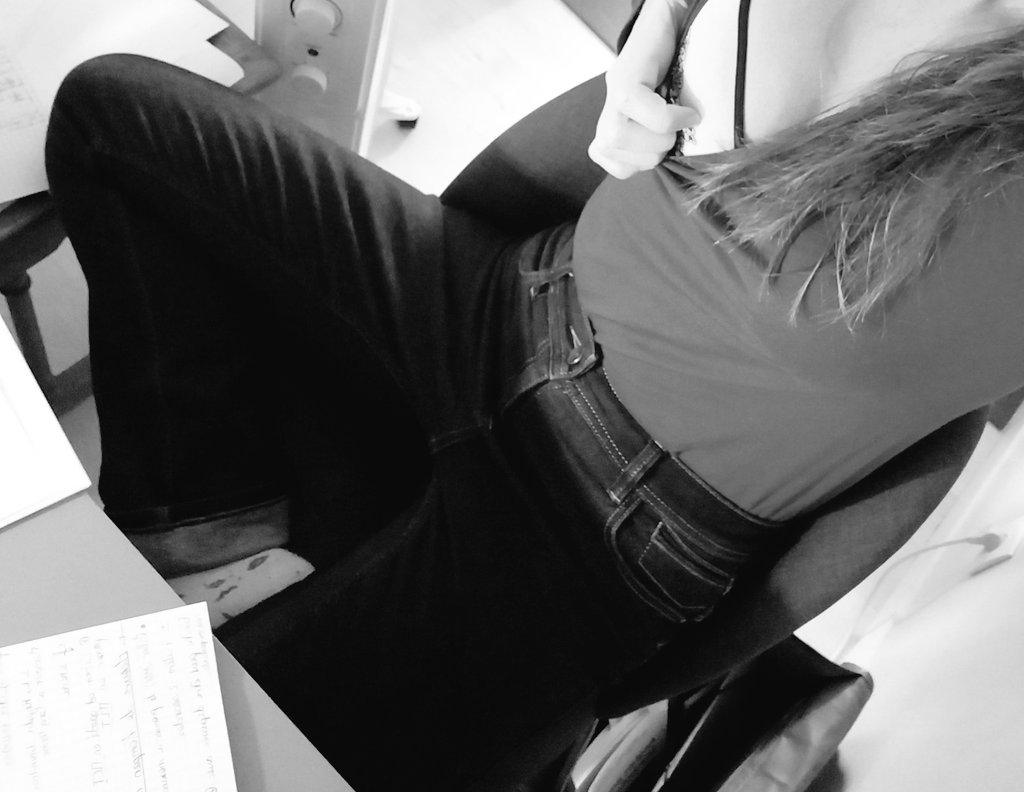 titsandwitsforu's tweet image. No matter how life deals with u, your attitude should be, “I’m hurting, but I’m still here.” You need to make up your mind to stay in the game, there can be dots, but when it will connect, it can be a maximum anytime
#hopeprevails #nightthought #noknowledge #preetquotes