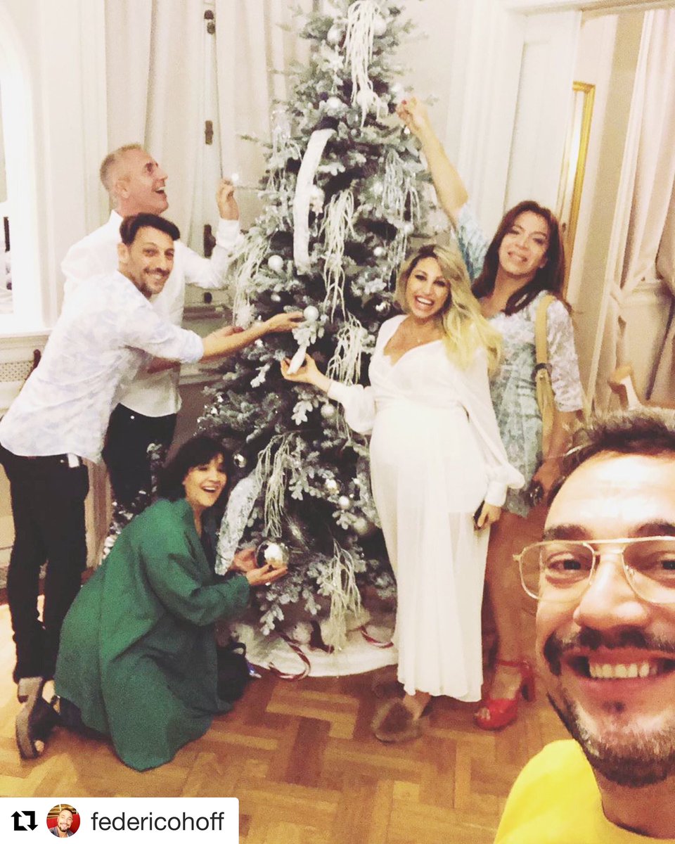 Fue una noche hermosa, porque ustedes son hermosos, los quiero mucho <a href="/marley_ok/">MARLEY - ALE WIEBE</a> <a href="/lizytagliani/">Lizy Tagliani</a> <a href="/negropolisok/">| Negropolis |</a> <a href="/llamameantiguo/">Humberto Tortonese</a> <a href="/federicohoff/">Federico Hoffmann</a> <a href="/galosottovip/">Galo Sotto</a> @LFOURC  #BienvenidosAcasa,SiempreAbiertaParaUstedes!!!!! ❤️🎊🏠✨🎉👑😍