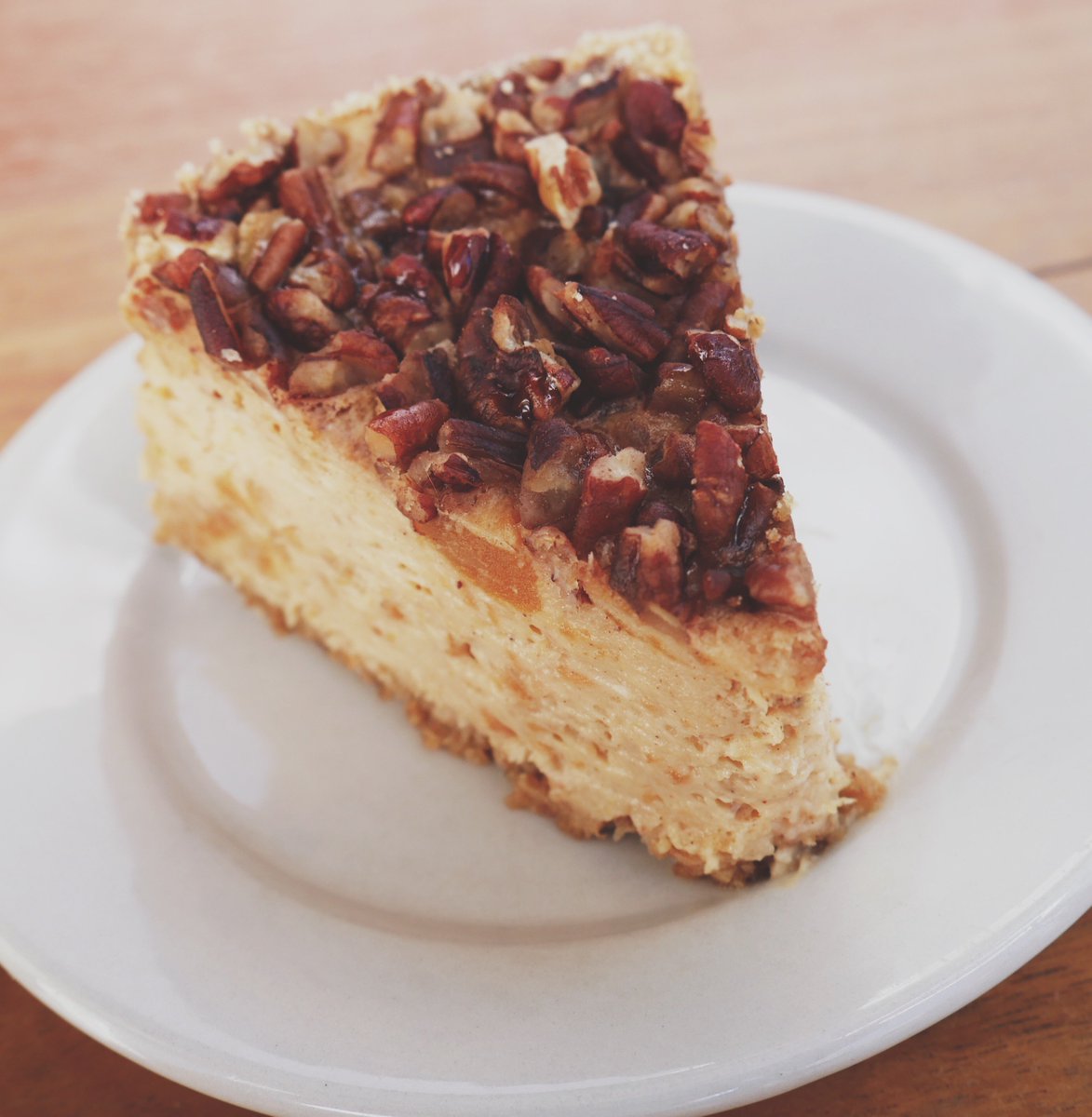 Take home some sweet potato cheesecake just in time for thanksgiving 🦃