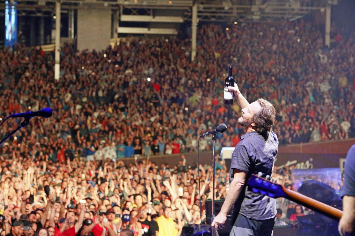 Pearl Jam tweet media