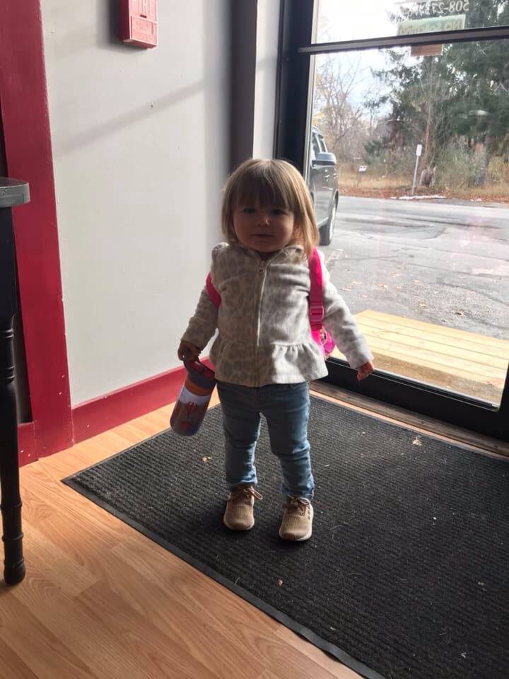 e_marks11's tweet photo. Thanksgiving hair cut 🦃 #wheredidmybabygo #backpack #milk #biggirl #HappyThanksgiving https://t.co/t6znzHQZgL