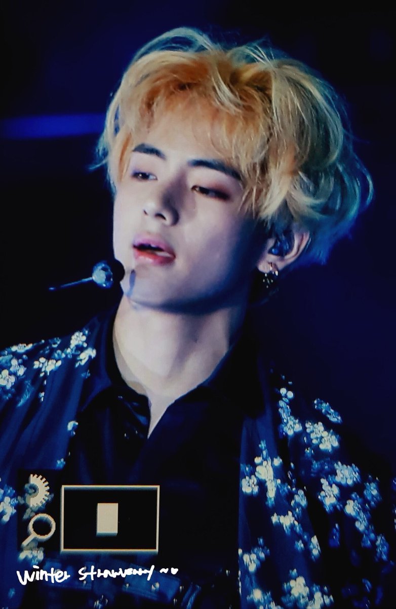 OUTROYOONGl's tweet photo. ARE TAEHYUNG STANS STILL BREATHING https://t.co/N7Ytj4momY