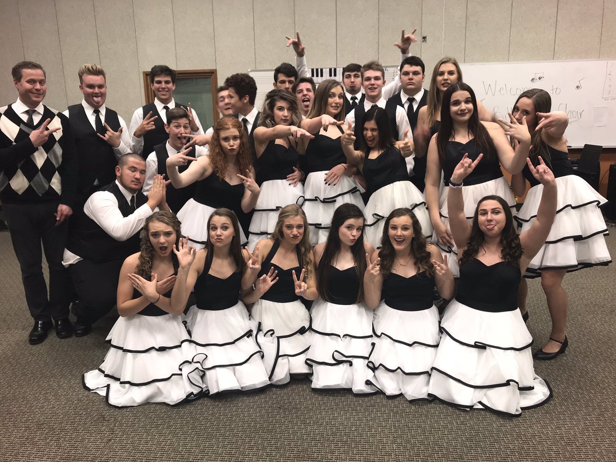 maizesouthchoir's tweet photo. We had an amazing time at the Butler Show Choir Festival 2018!! Thank you @BCCHeadliners for being amazing hosts! 🎼💜 https://t.co/sxBFmkx8Um