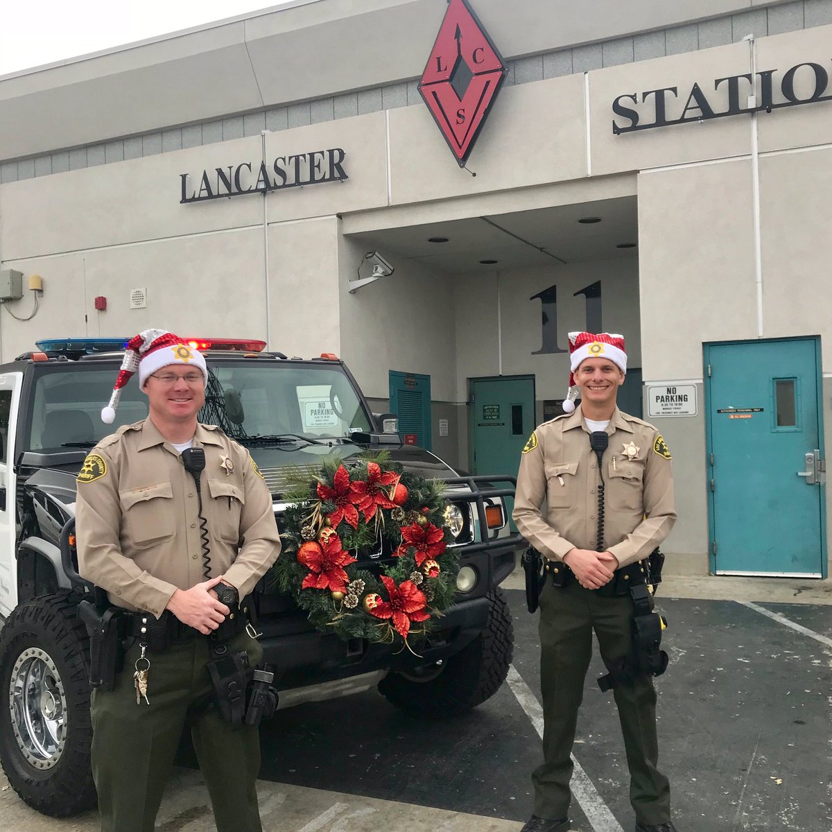 LANLASD's tweet photo. Our 2018 #StuffaHumvee Toy Drive! Join us, Thursday, December 6th, 10am-8pm at @Target on 10th W/Ave K in Lancaster. Help us stuff our rescue vehicle w/toys for families in need. If you can’t make it on 12/6, stop by our station lobby anytime before December 17th!
#LASD #AV411 https://t.co/ErNg5d41fA