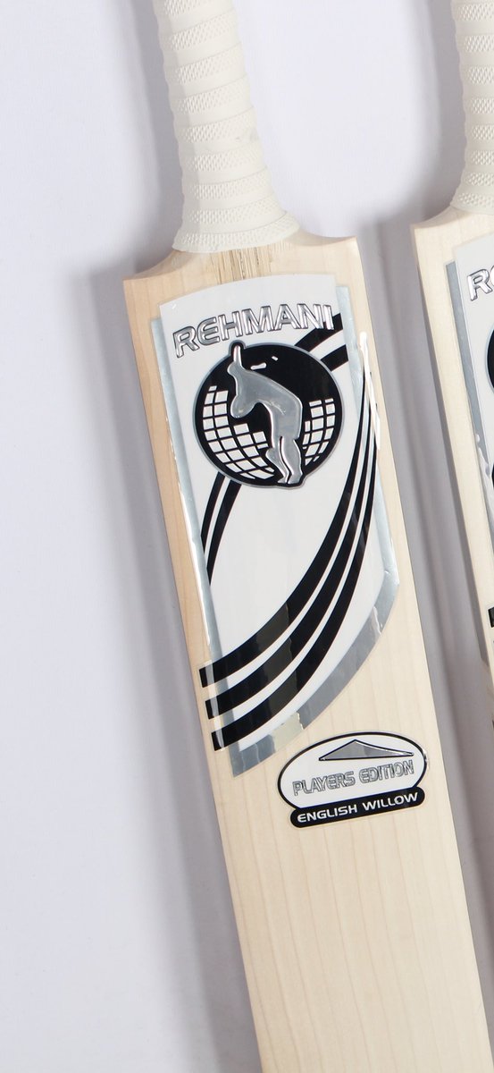 rehmanisports's tweet photo. Introducing to you our new Rehmani Sword Range for 2019, Stunning Gloss White stickers combined with Chrome and Black for a pure elegant finish. With our first quarter of 150 Bats already in stock come and chose your new weapon for 2019. #Players #Edtion #Sword 🗡🗡💥 https://t.co/ThXQGqdh8j
