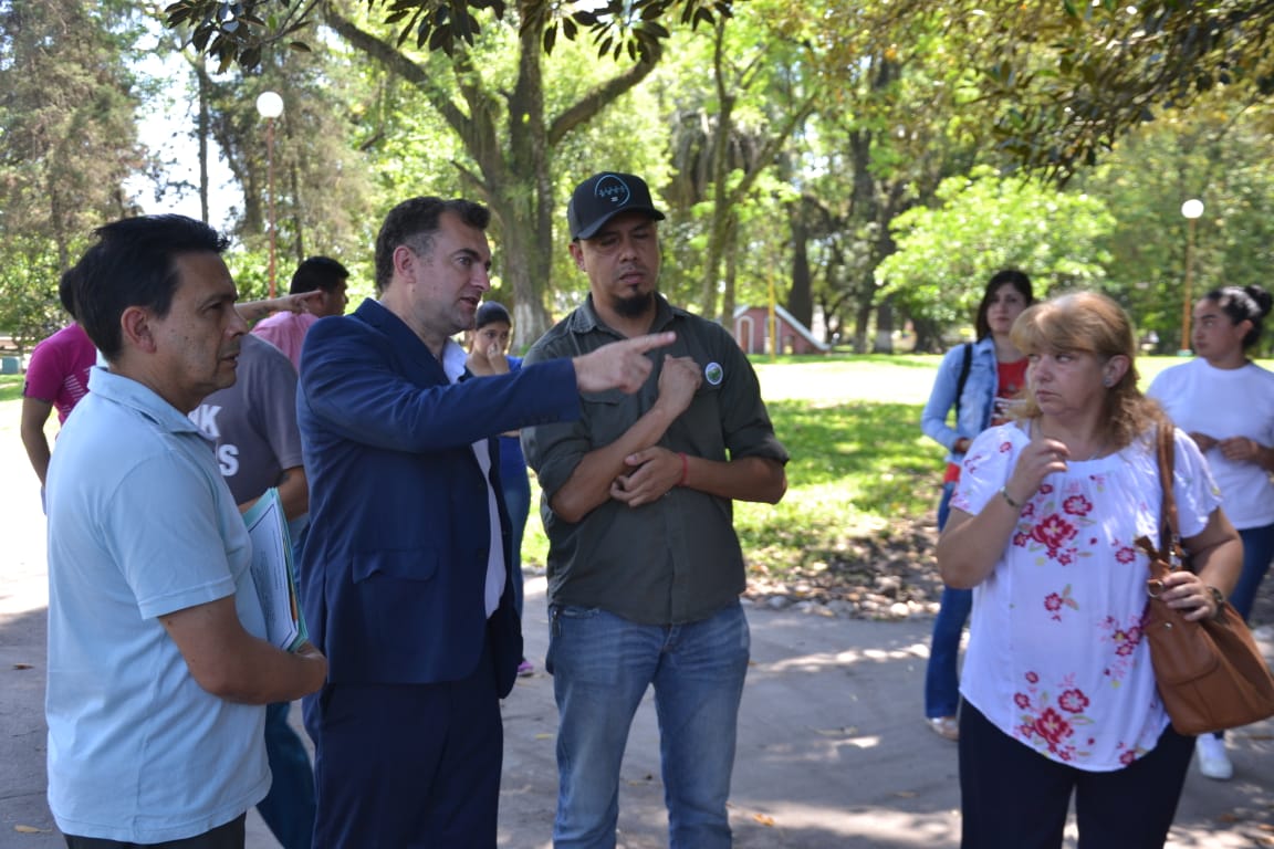 🌳 Recibimos el relevamiento arbóreo del Parque Santa Ana, a través del cual se pudo determinar la cantidad y variedad de especies y el estado sanitario de cada ejemplar. Gran labor de <a href="/FForestar/">Fundación Forestar</a> junto a vecinos, docentes y alumnos de la Escuela Agrotécnica.