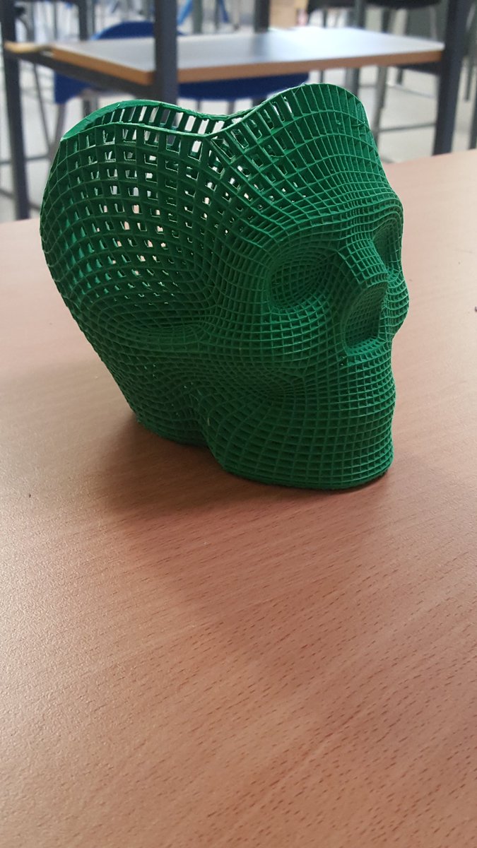TMC_MWT_CS's tweet photo. Making the most of our @Ultimaker printer.. Our TG students gaining valuable insights into endless design possibilities #technology #tg #inspiringdesigns https://t.co/hWFV7c97Ji