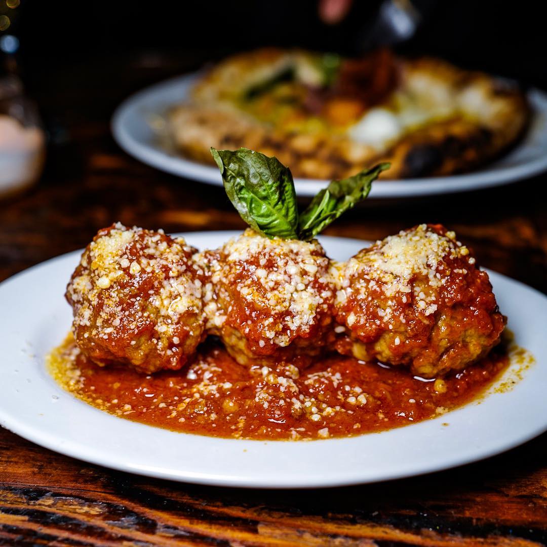 FreeUpAgent's tweet image. Pizza secret! 
Have you eaten here before? What do you think...
This is a #parkslope staple!