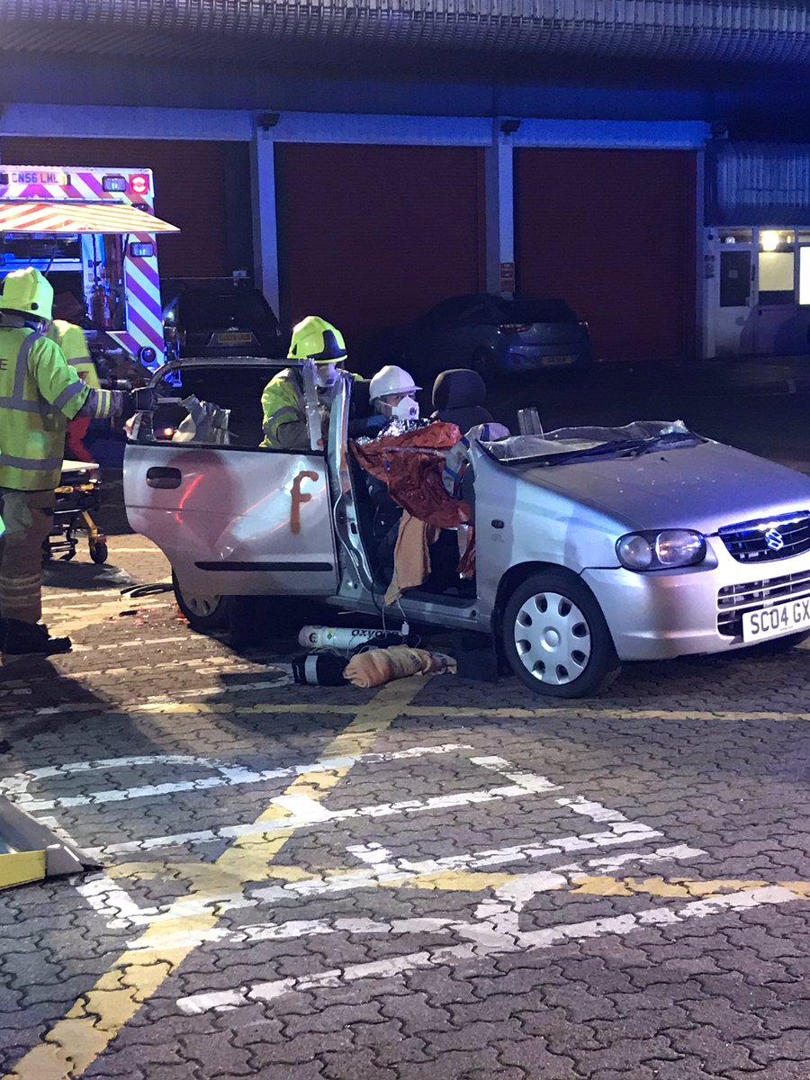 Trauma exercise <a href="/CwmTaf/">Rocco C. Brito</a> @USWCareSciences <a href="/SWFireandRescue/">South Wales Fire and Rescue Service</a> <a href="/WelshAmbulance/">Welsh Ambulance</a>